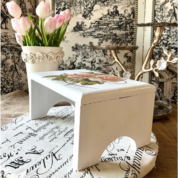 Vintage Parisian Wood Stool/ Riser, Hand Painted
Pink/Green - Picture 5 of 6